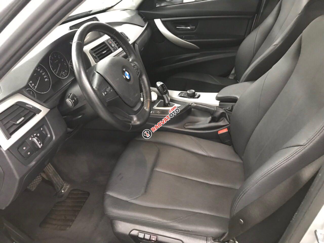 Cần bán xe BMW 3 Series 320i năm sản xuất 2012, màu bạc, nhập khẩu nguyên chiếc, giá 760tr-1
