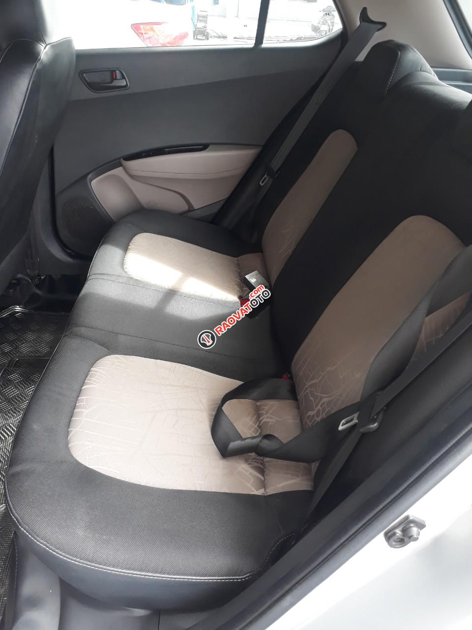Bán Hyundai Grand i10 HB 1.0MT base màu bạc, số sàn, sản xuất 2017, biển Đồng Nai 1 chủ-7