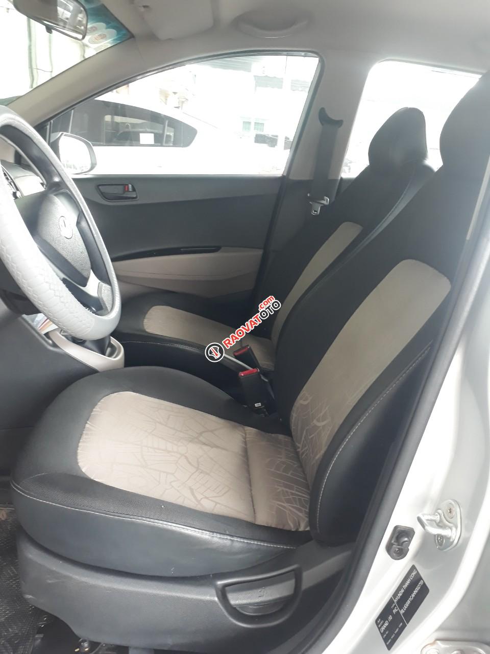 Bán Hyundai Grand i10 HB 1.0MT base màu bạc, số sàn, sản xuất 2017, biển Đồng Nai 1 chủ-2