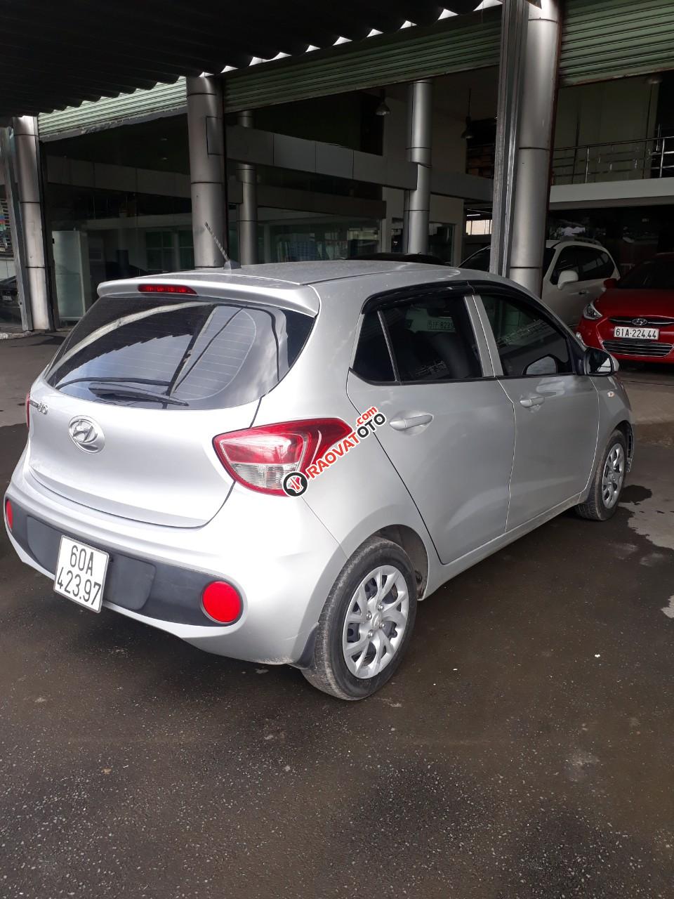 Bán Hyundai Grand i10 HB 1.0MT base màu bạc, số sàn, sản xuất 2017, biển Đồng Nai 1 chủ-8