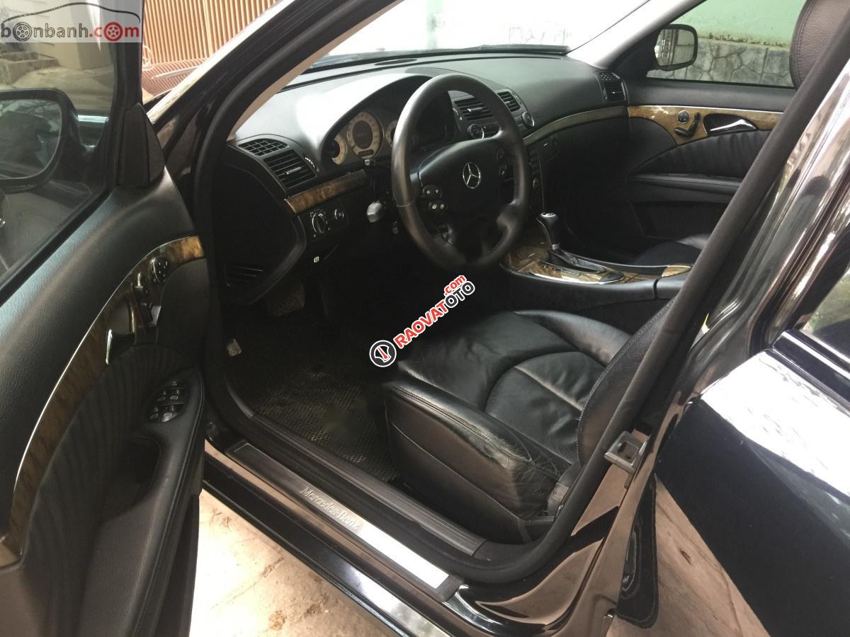Bán Mercedes E200 sản xuất năm 2008, màu đen xe gia đình, giá chỉ 395 triệu-1