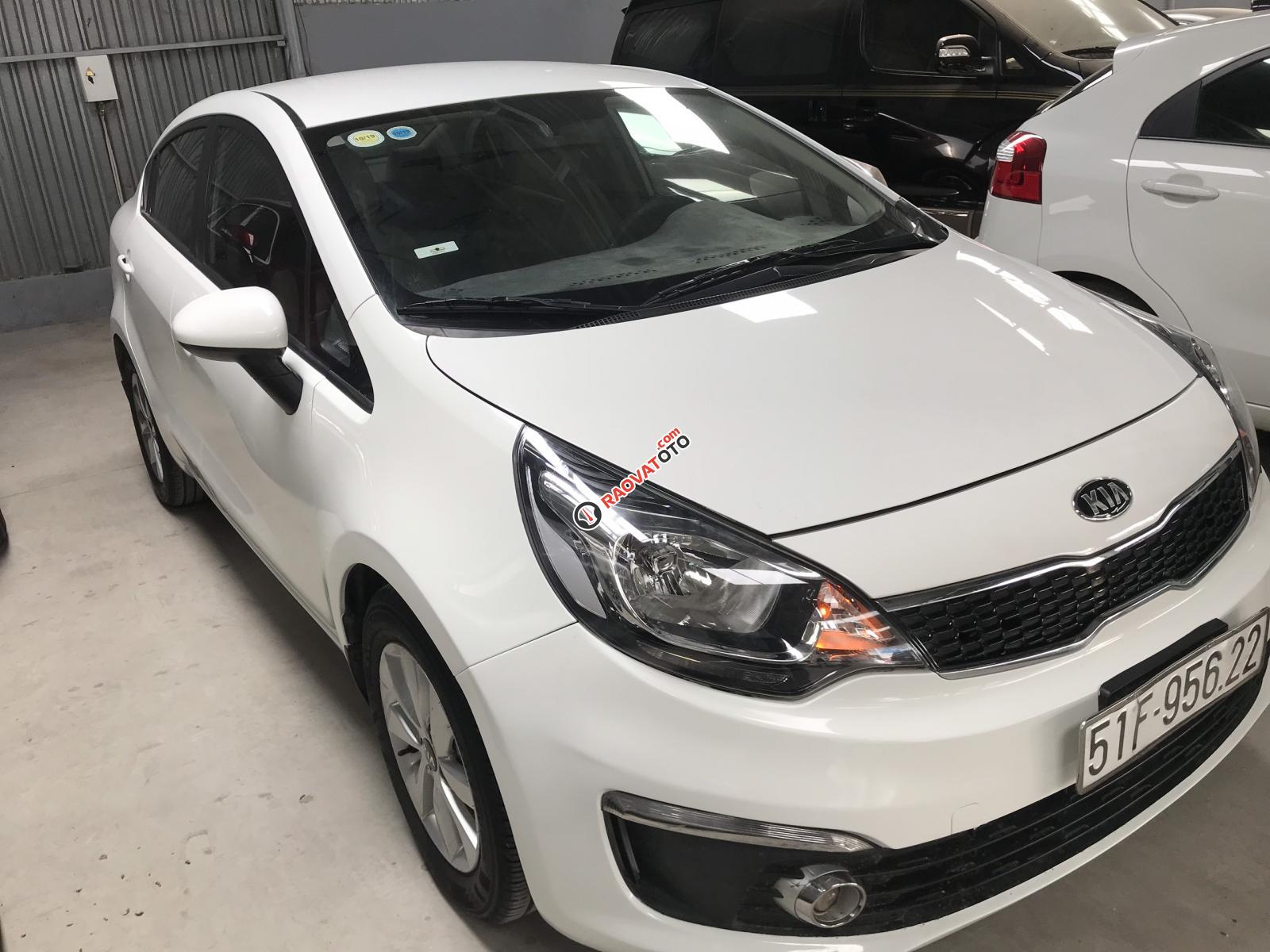 Bán Kia Rio sedan 1.4MT màu trắng, số sàn nhập Hàn Quốc 2016, biển Sài Gòn 1 chủ-0