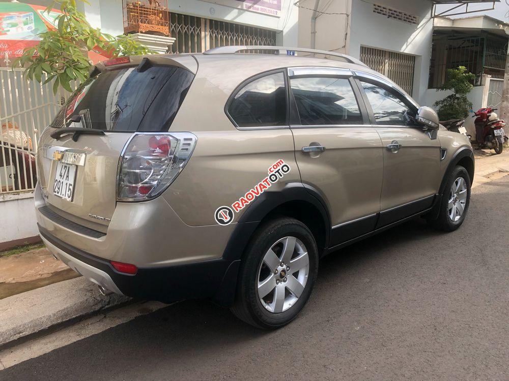 Bán Chevrolet Captiva Maxx năm sản xuất 2010, màu vàng, số sàn-3