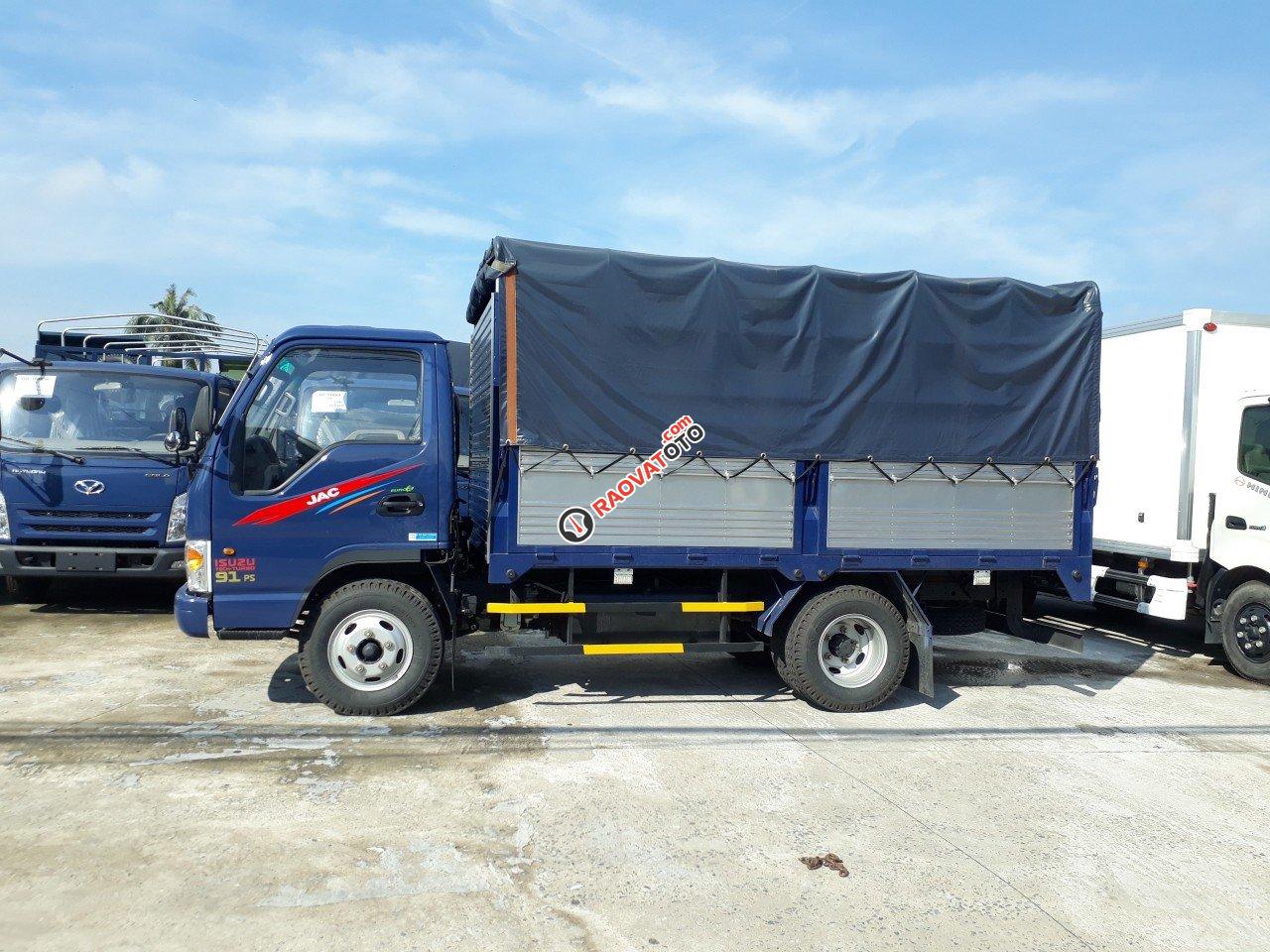Bán xe tải 2 tấn, nhãn hiệu JAC ga cơ 2017, thùng dài 3,7 mét, giá cạnh tranh-2