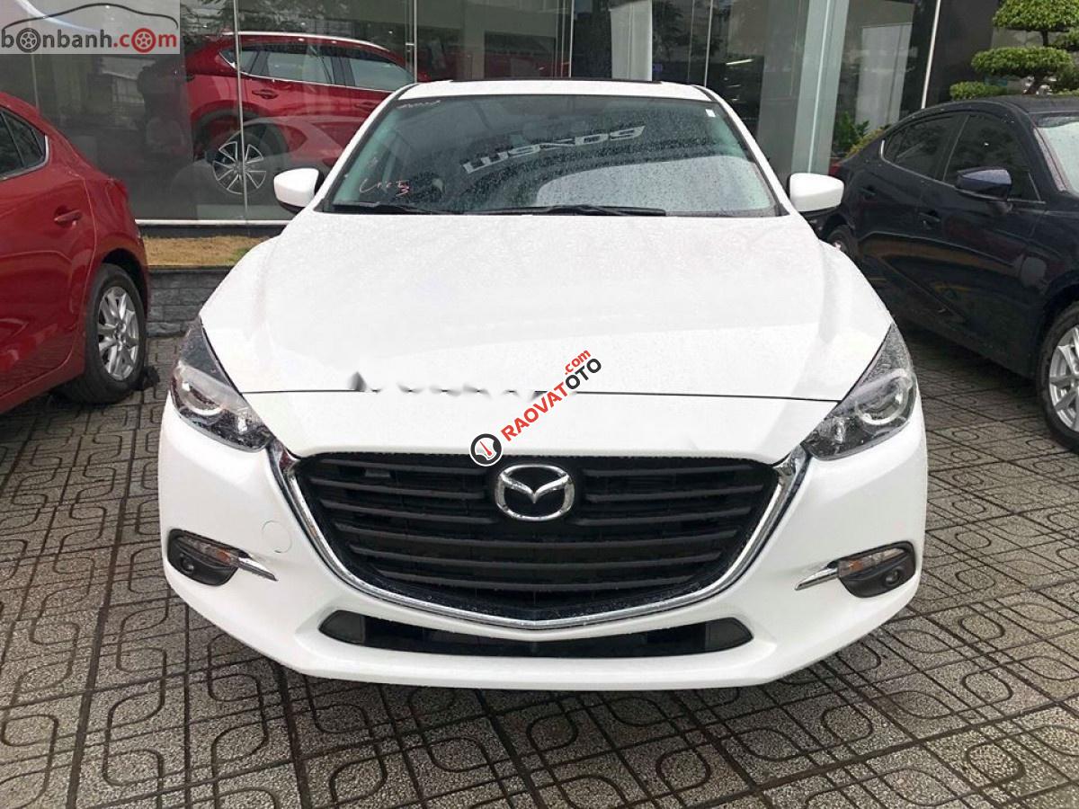 Bán Mazda 3 Luxury sản xuất năm 2019, màu trắng -8