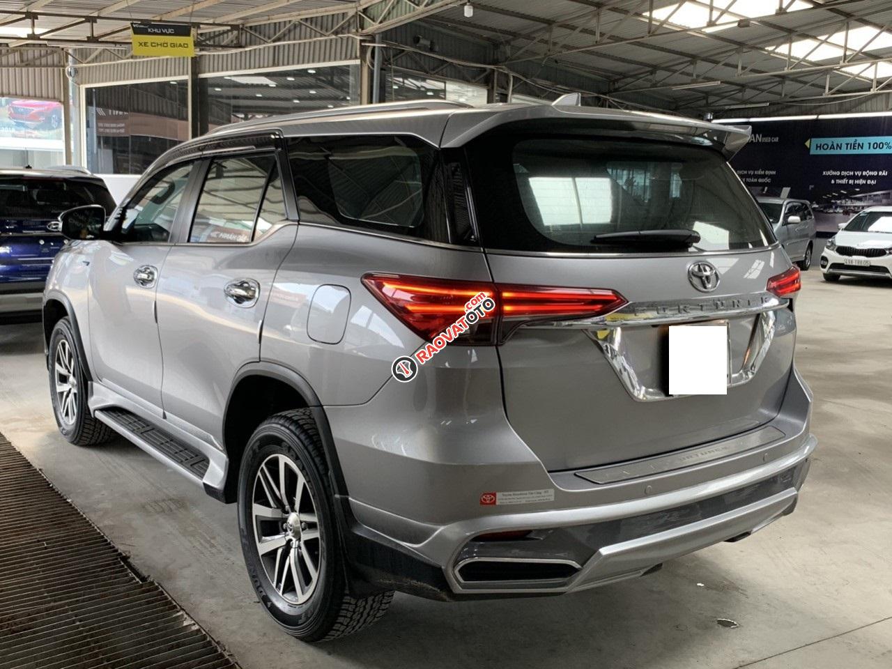 Toyota Fortuner V 4WD, 2.7AT, 2017 biển SG, nhập Indonesia-1