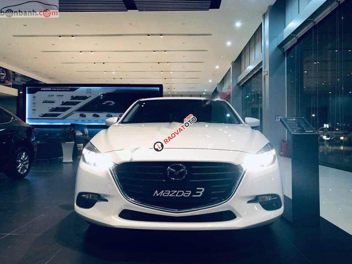 Bán Mazda 3 Luxury sản xuất năm 2019, màu trắng -6