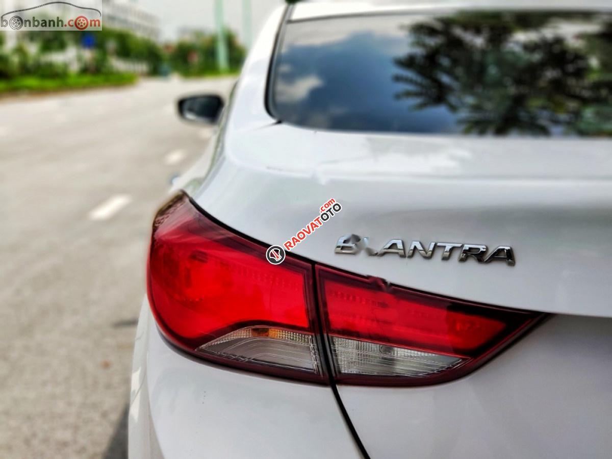 Bán Hyundai Elantra C đời 2015, màu trắng, nhập khẩu, chính chủ -2