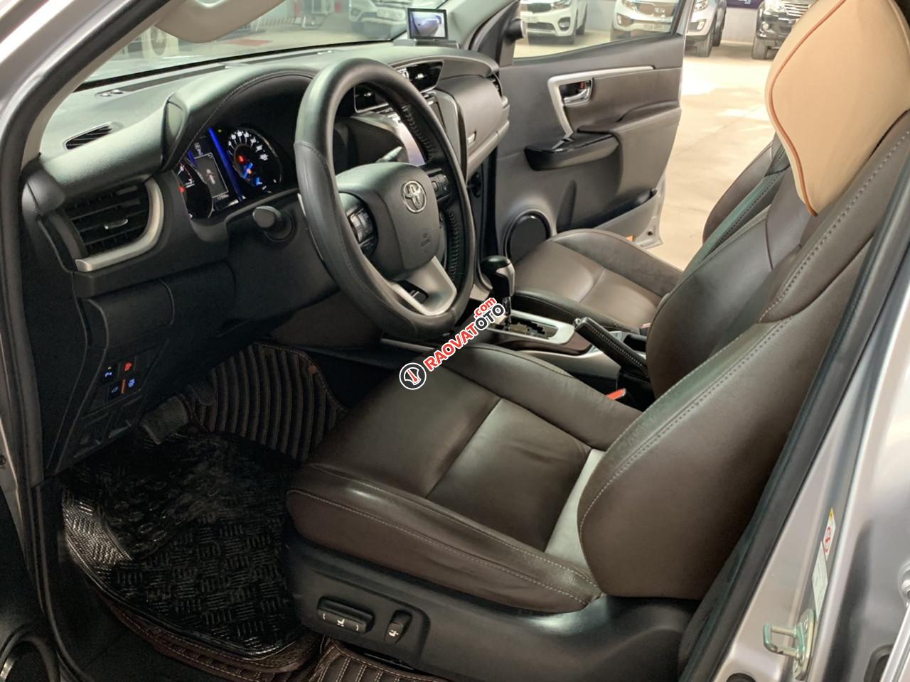 Toyota Fortuner V 4WD, 2.7AT, 2017 biển SG, nhập Indonesia-2