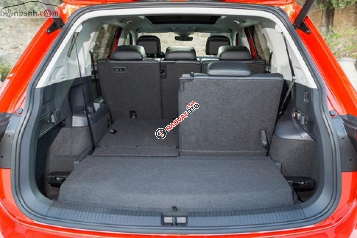 Bán xe Volkswagen Tiguan sản xuất 2018, nhập khẩu, màu cam-0