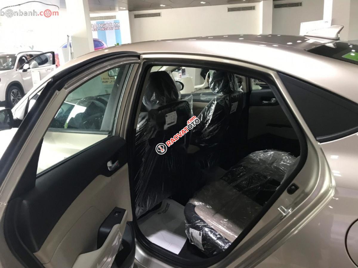 Bán xe Hyundai Accent 1.4 MT năm sản xuất 2019, màu bạc, 475tr-3