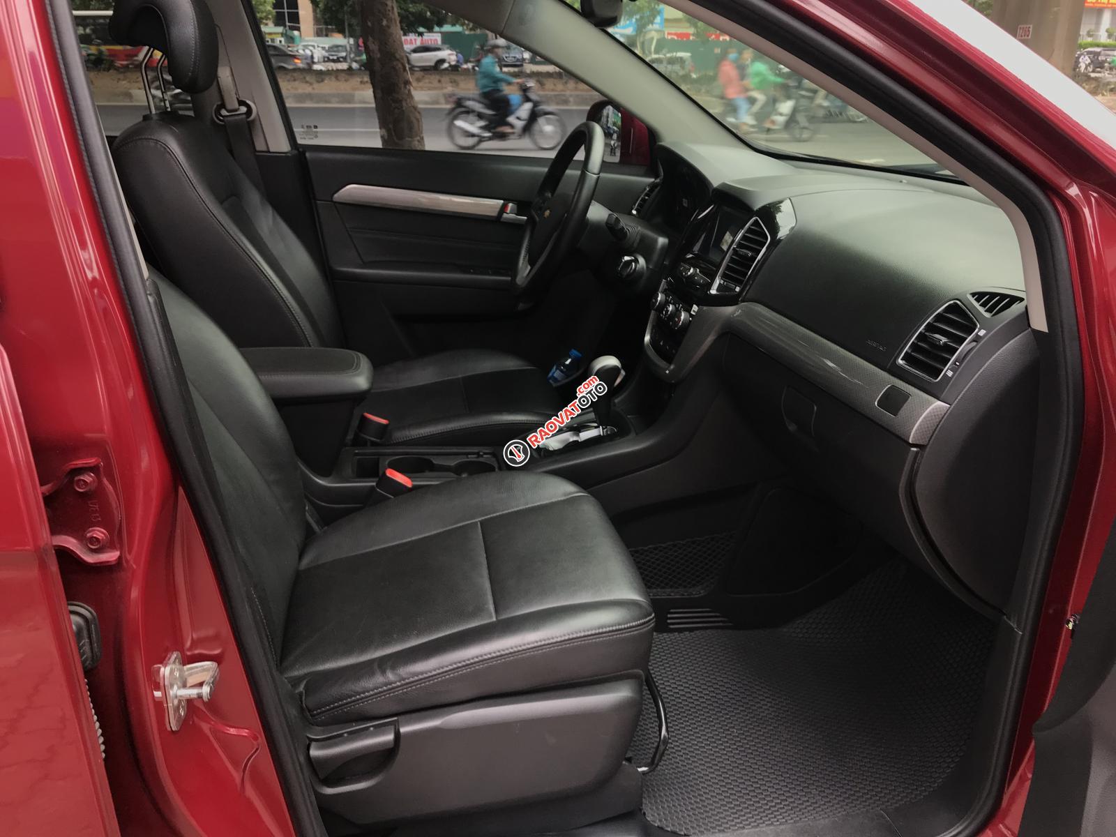 Bán xe Chevrolet Captiva Revv sản xuất năm 2018, màu đỏ-4