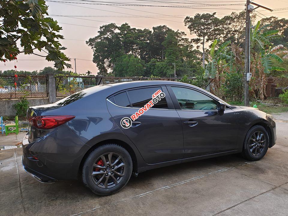 Đổi xe mới cần bán Mazda 3, sản xuất 2016, số tự động màu xám-6