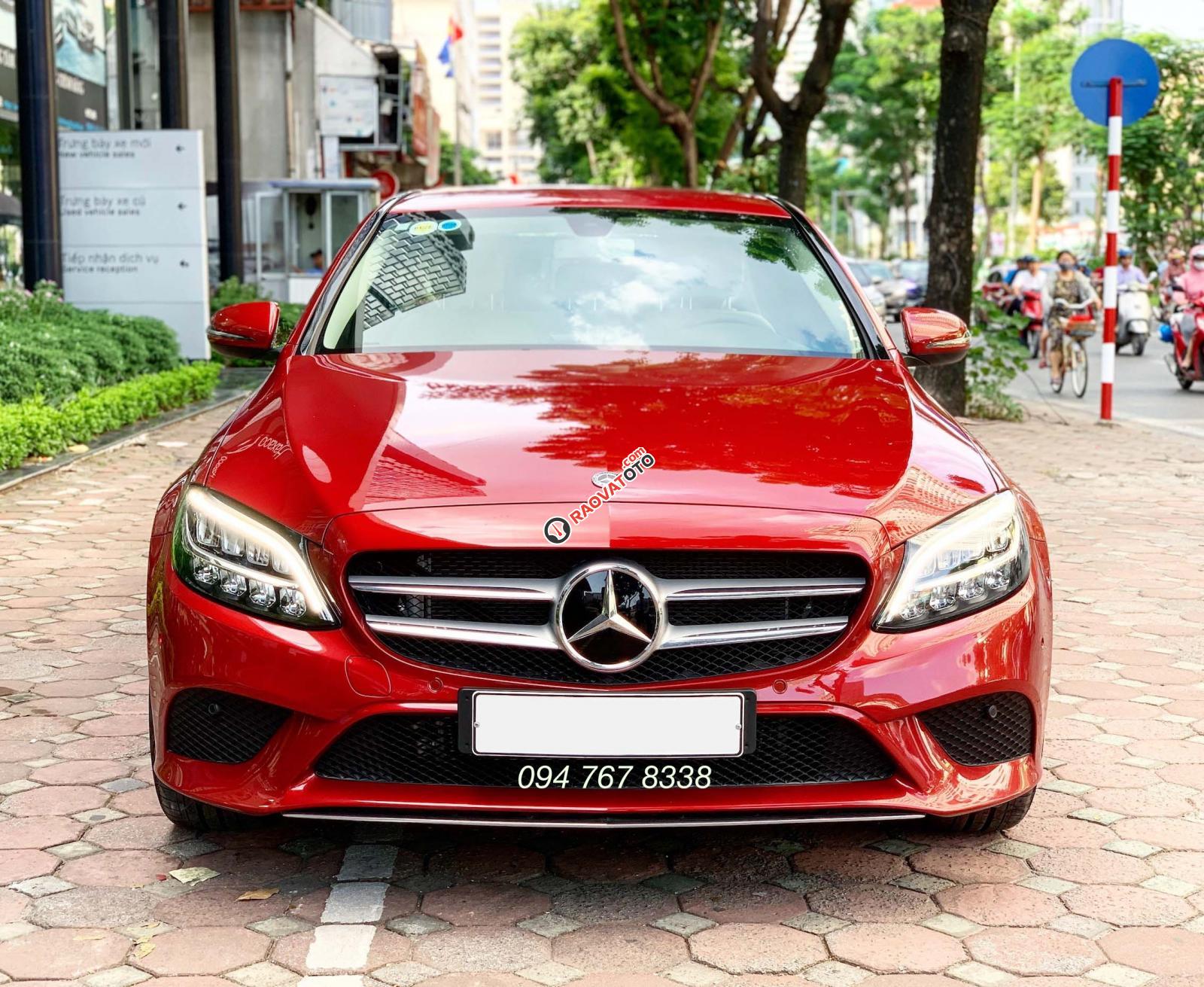 Cần bán gấp Mercedes C200 2019, màu đỏ, chạy lướt giá cực tốt-10