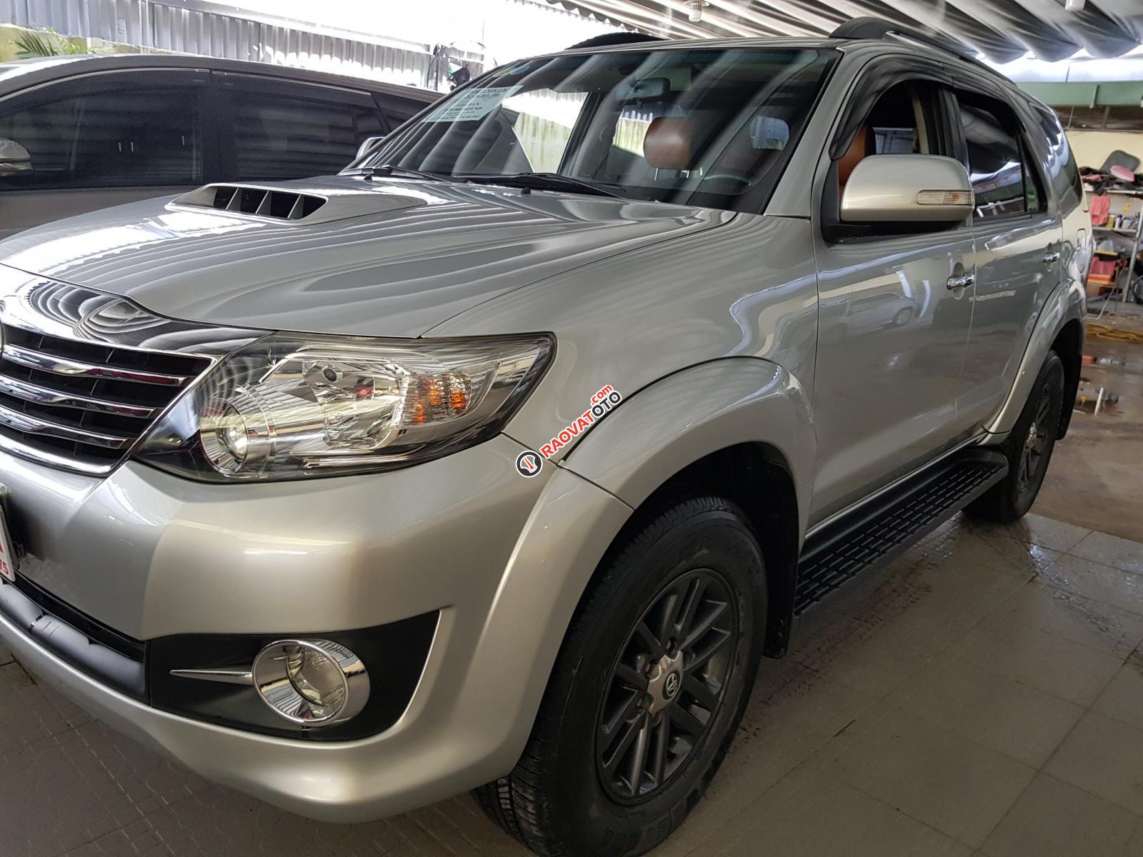 Bán ô tô Toyota Fortuner 2.4G máy dầu 2015, màu bạc, giá chỉ 820 triệu-2