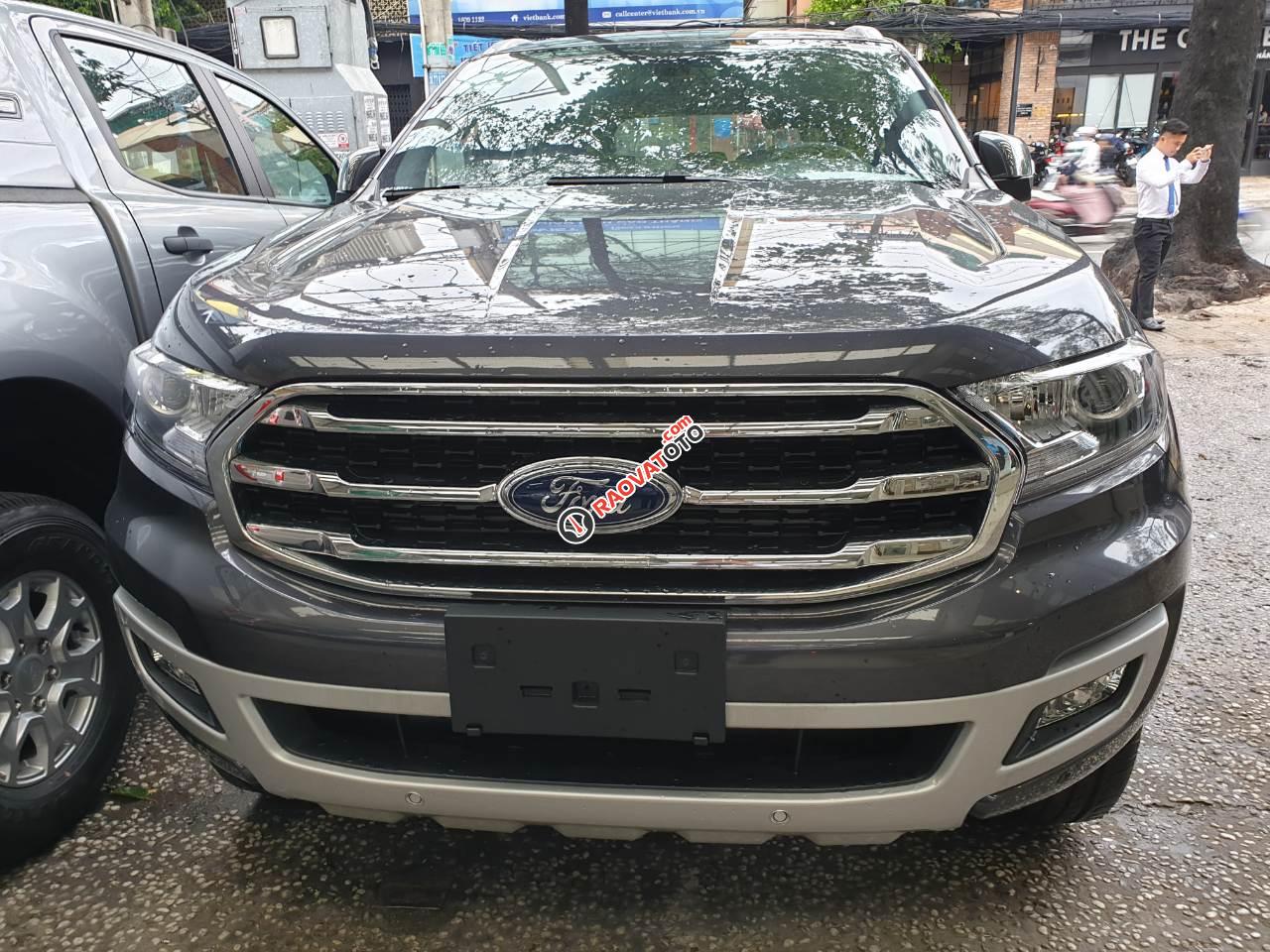 Bán Ford Everest mới 100%, nhập khẩu Thái 2019-0