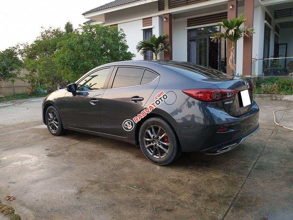 Đổi xe mới cần bán Mazda 3, sản xuất 2016, số tự động màu xám-3