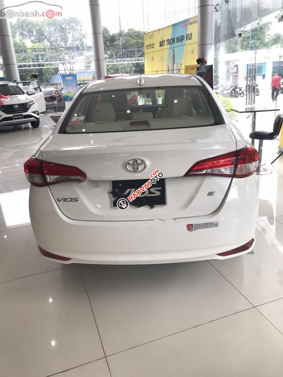 Bán Toyota Vios 1.5E MT năm 2019, màu trắng giá cạnh tranh-5