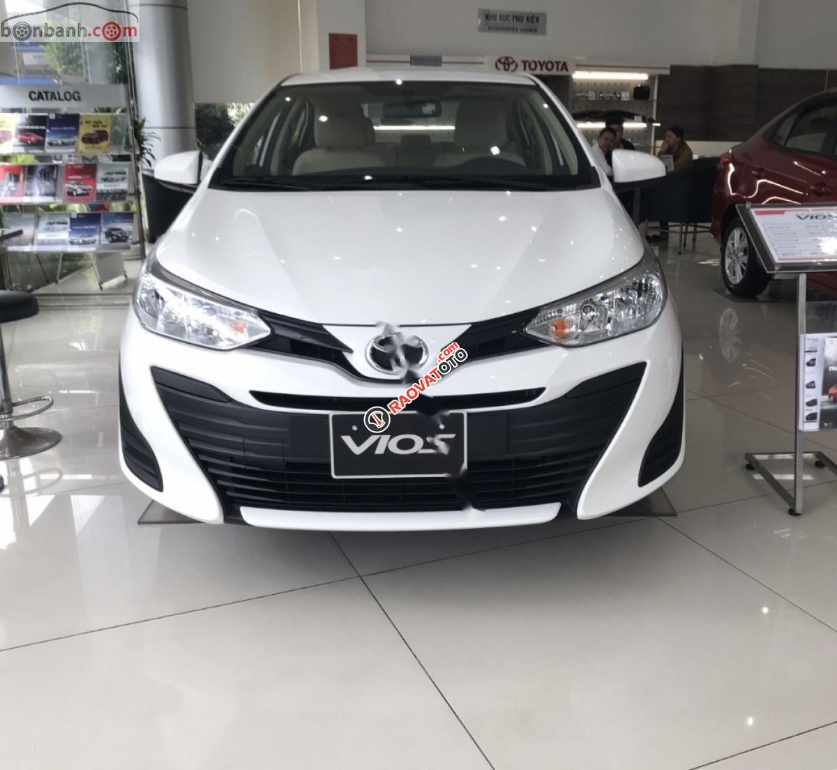 Bán Toyota Vios 1.5E MT năm 2019, màu trắng giá cạnh tranh-4