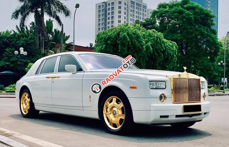 Đổi xe đời cao hơn nên mình cần bán Rolls-Royce Phantom 2009, màu trắng, nhập khẩu nguyên chiếc-19