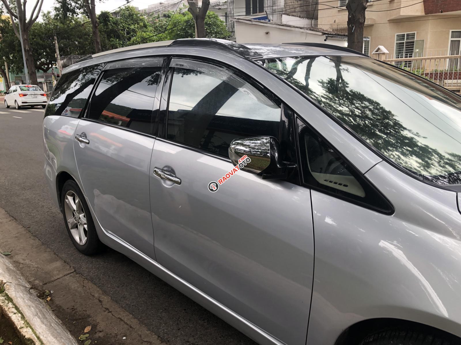 Cần bán Mitsubishi Grandis 2.4 Mivec đời 2008, màu bạc-8