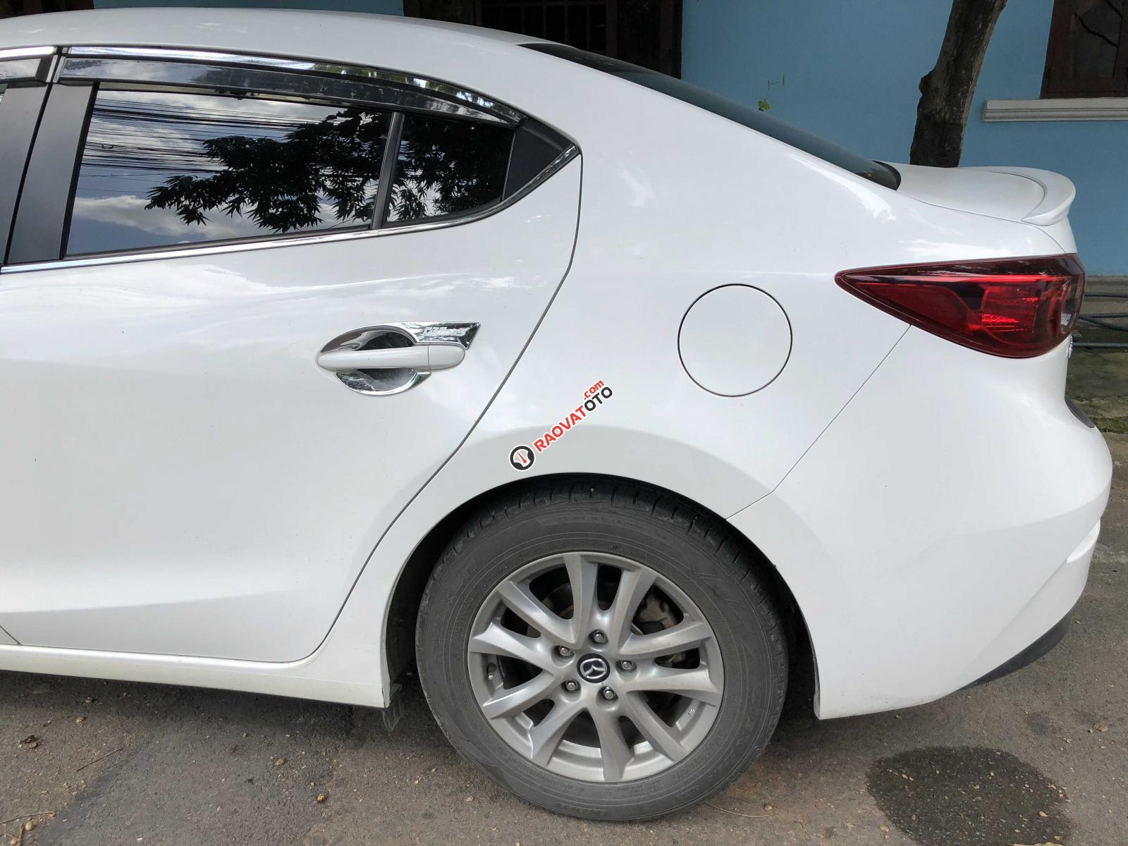 Cần bán lại xe Mazda 3 sản xuất 2017, màu trắng ít sử dụng giá 584 triệu đồng-8