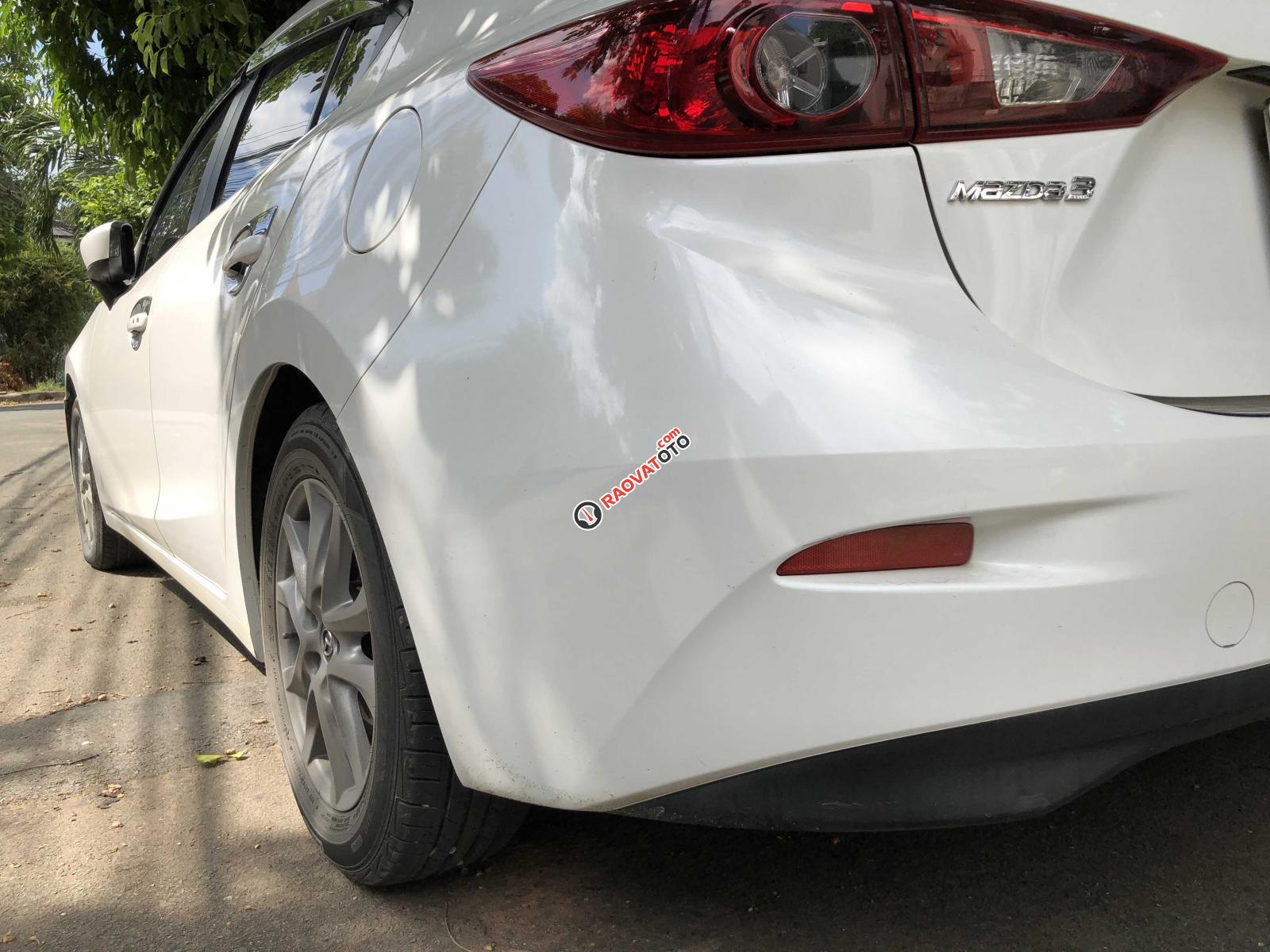 Cần bán lại xe Mazda 3 sản xuất 2017, màu trắng ít sử dụng giá 584 triệu đồng-2