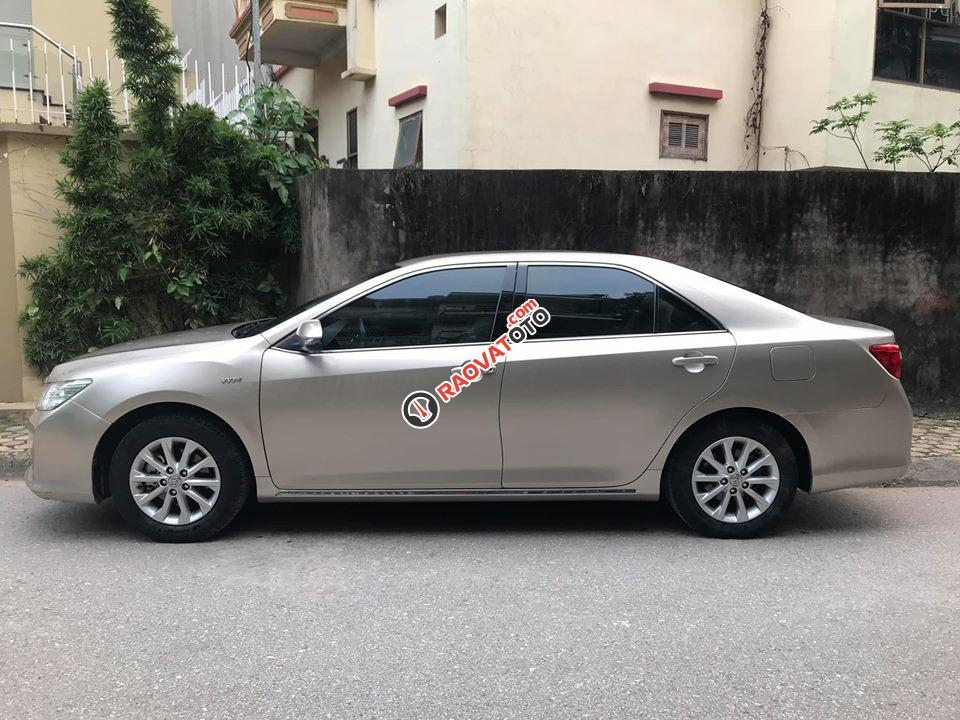 Bán Toyota Camry sản xuất 2012, màu vàng cát-2