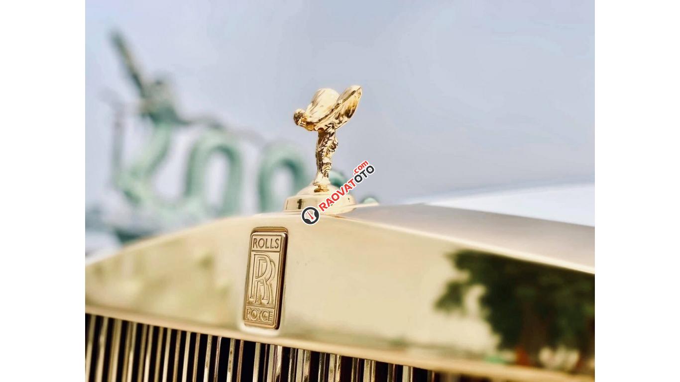HCM: Rolls-Royce Phantom VII mạ vàng-9