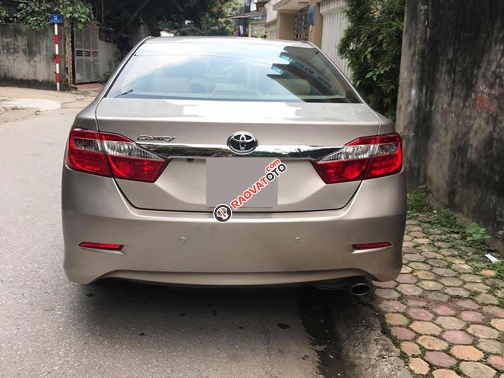 Bán Toyota Camry sản xuất 2012, màu vàng cát-4