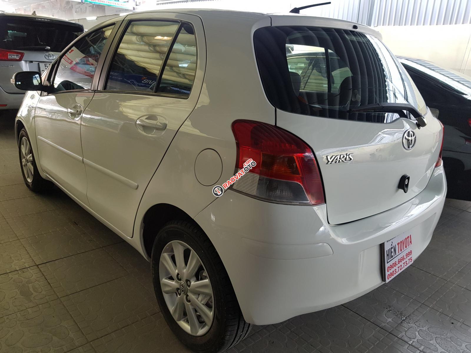Cần bán Toyota Yaris 1.3 năm 2012, màu trắng-4