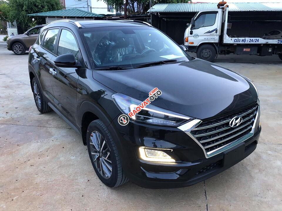 Bán xe Hyundai Tucson Facelif 2019, màu đen, xe giao ngay-0