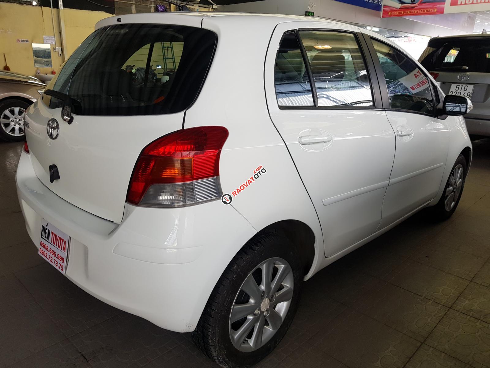 Cần bán Toyota Yaris 1.3 năm 2012, màu trắng-6