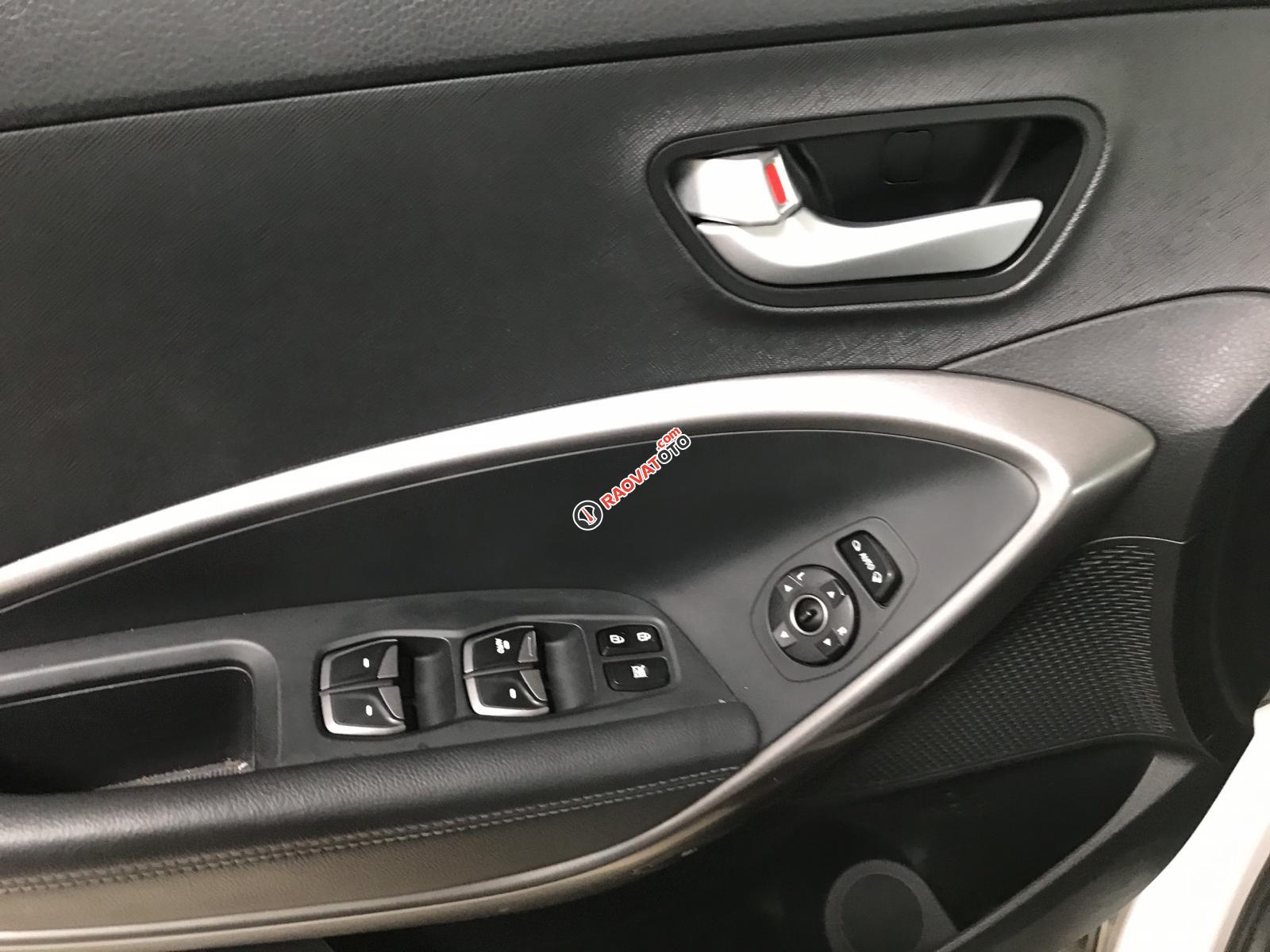 Bán Hyundai SantaFe 2.4AT màu trắng, máy xăng, số tự động, sản xuất 2014, 7 chỗ-4