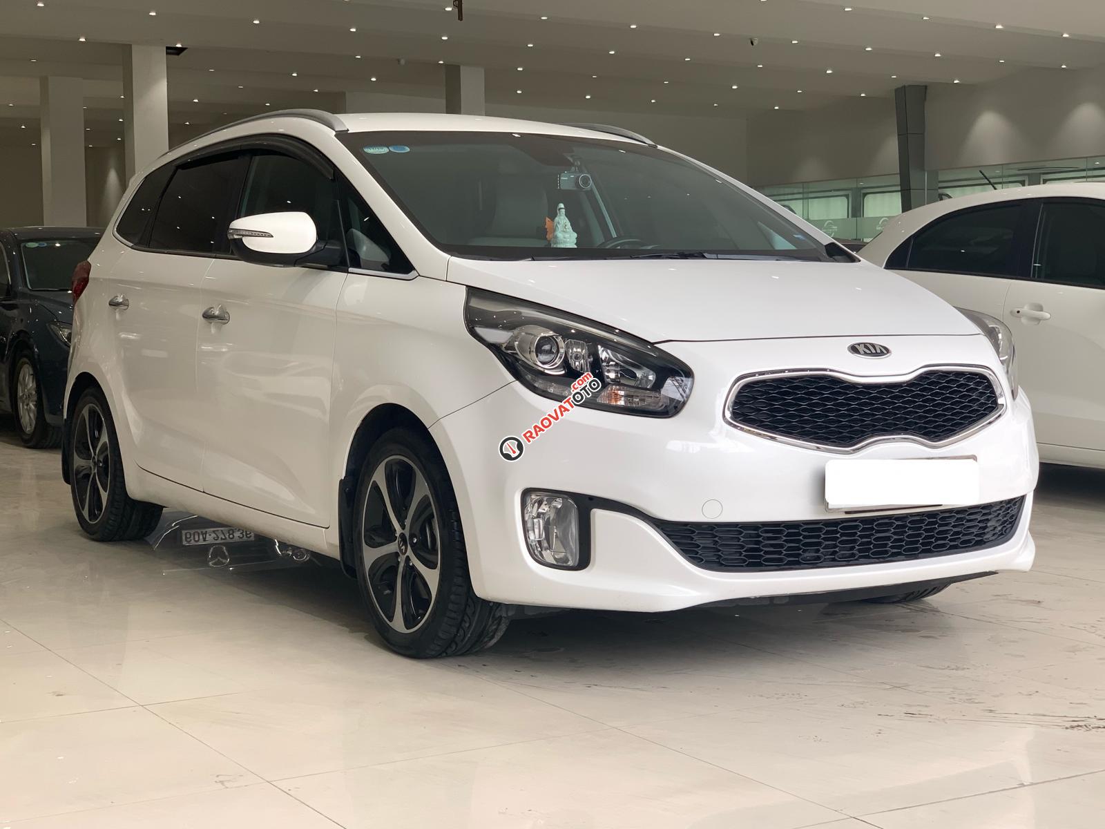 Bán nhanh Kia Rondo 2.0 GAT 2016 màu trắng, giá tốt-0