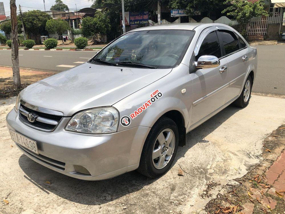 Cần bán Daewoo Lacetti MT đời 2009, màu bạc, giá 200tr-2