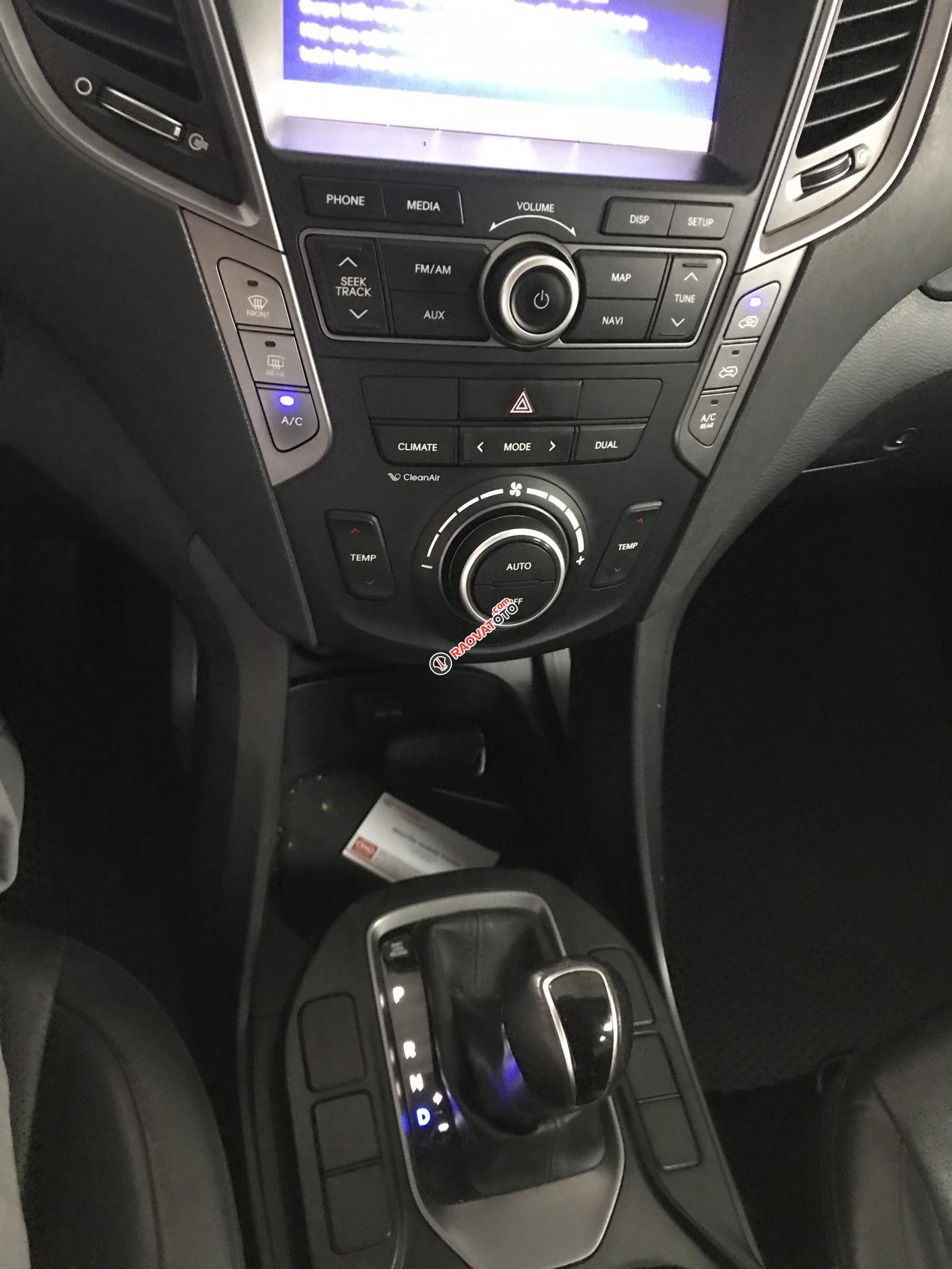 Bán Hyundai SantaFe 2.4AT màu trắng, máy xăng, số tự động, sản xuất 2014, 7 chỗ-8