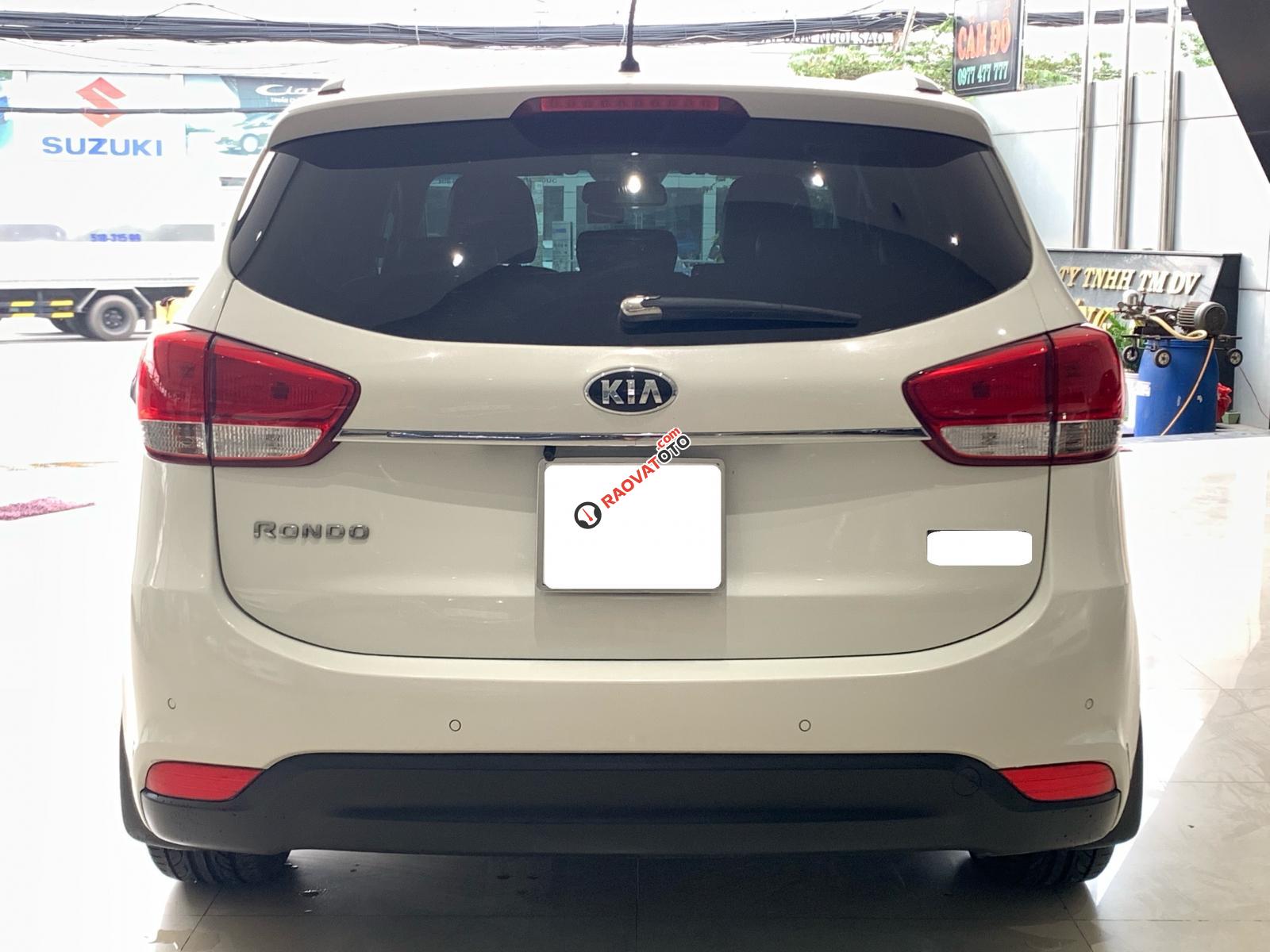 Bán nhanh Kia Rondo 2.0 GAT 2016 màu trắng, giá tốt-4