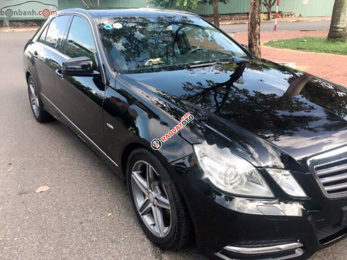 Cần bán Mercedes E250 năm sản xuất 2010, màu đen, chính chủ -0