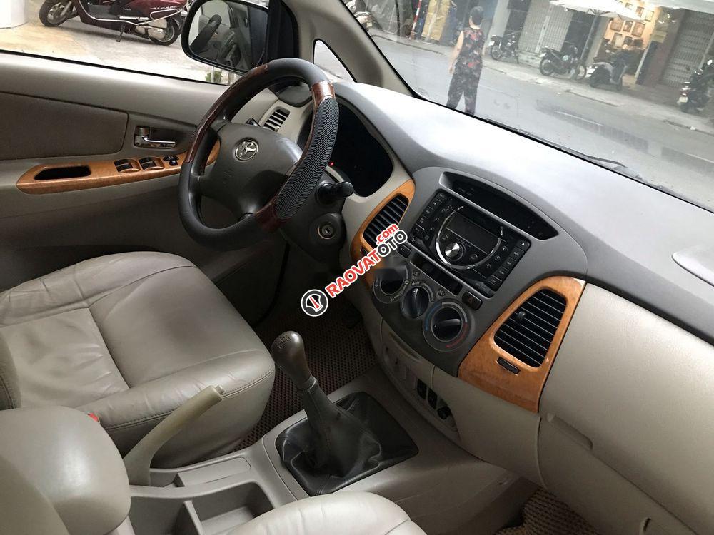 Cần bán gấp Toyota Innova MT 2011, giá 395tr-1