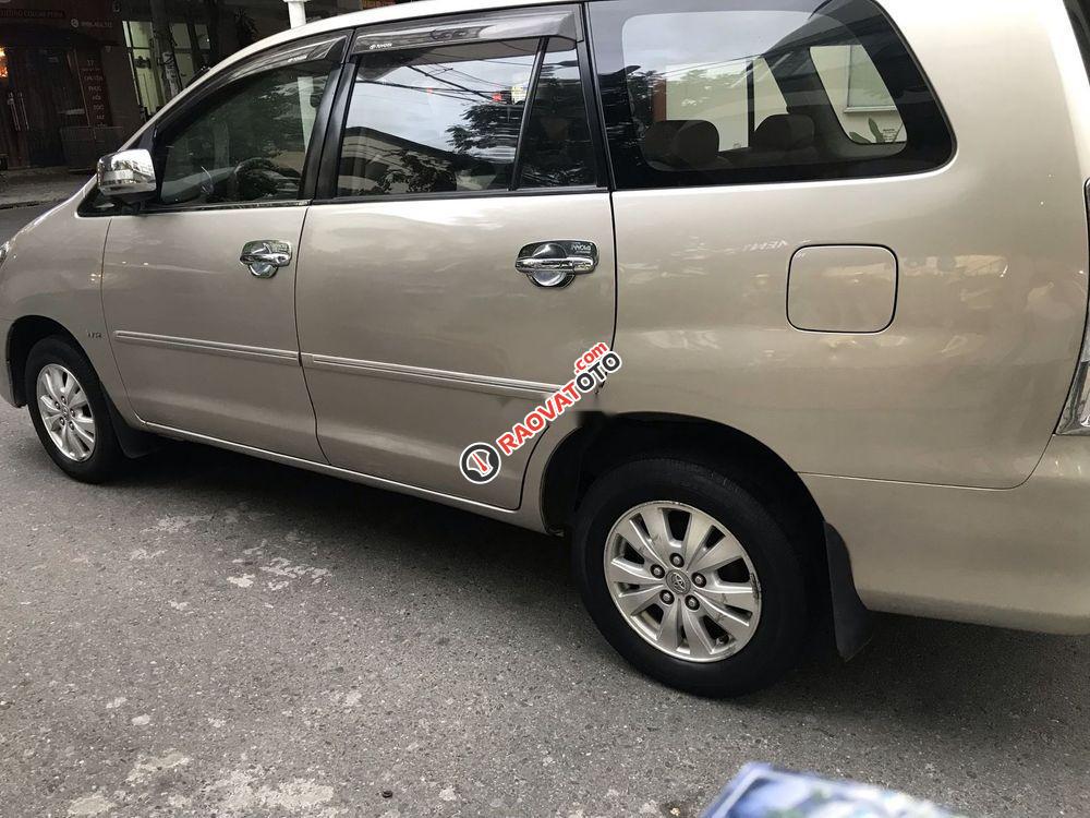 Cần bán gấp Toyota Innova MT 2011, giá 395tr-3