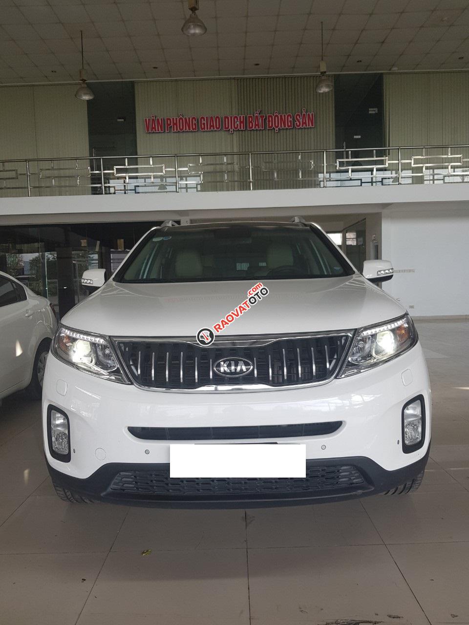 Kia Sorento DATH 2.2AT, màu trắng, sx 2017 form mới 2018 biển Sài Gòn-9