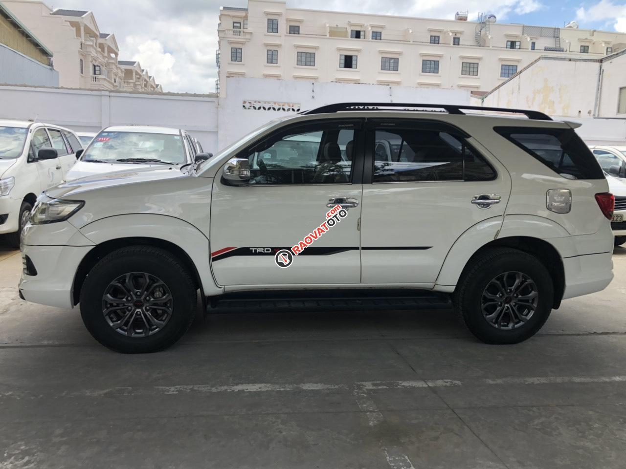 Fortuner TRD 2016, phiên bản thể thao, máy xăng số tự động, xe đẹp, giảm ngay 30tr chốt nhanh lẹ-1