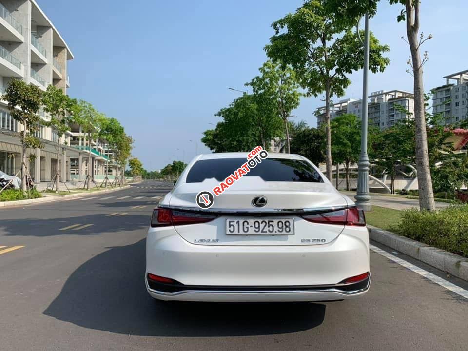 Cần bán Lexus ES 250 đời 2019, màu trắng, nhập khẩu nguyên chiếc-8
