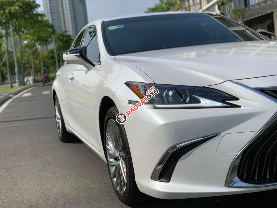 Cần bán Lexus ES 250 đời 2019, màu trắng, nhập khẩu nguyên chiếc-2