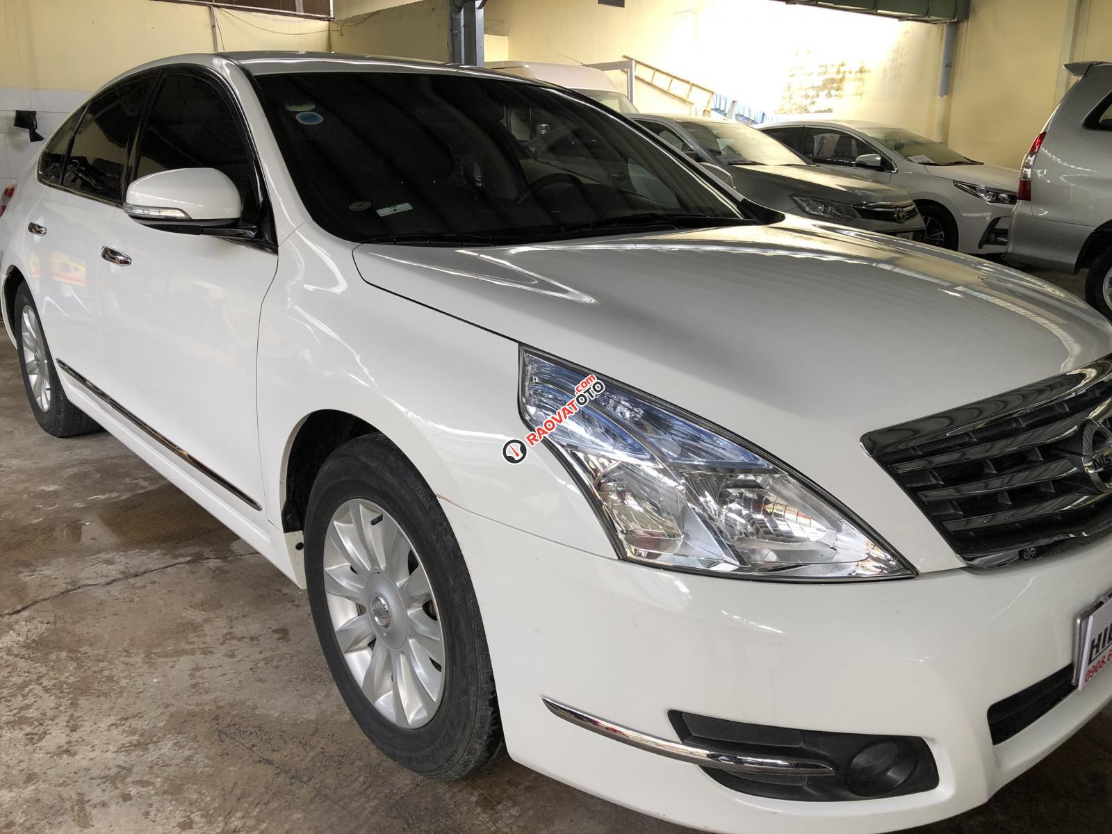 Bán Nissan Teana 2.0 2010, màu trắng-2