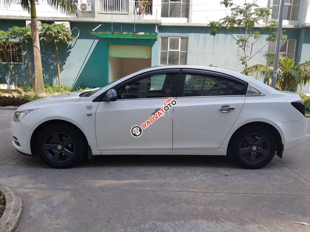 Cần bán lại xe Chevrolet Cruze MT 2012, màu trắng giá cạnh tranh-0