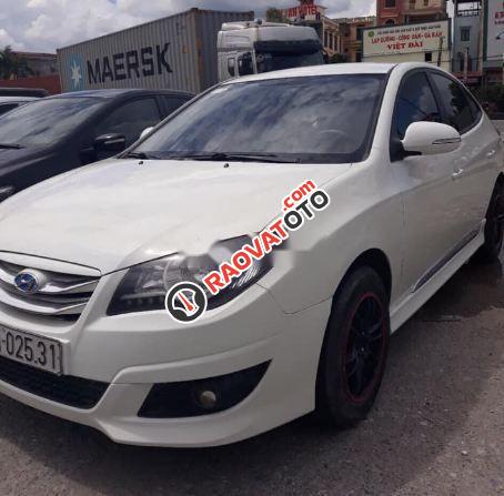 Bán Hyundai Avante MT 2011, màu trắng chính chủ, 330 triệu-0