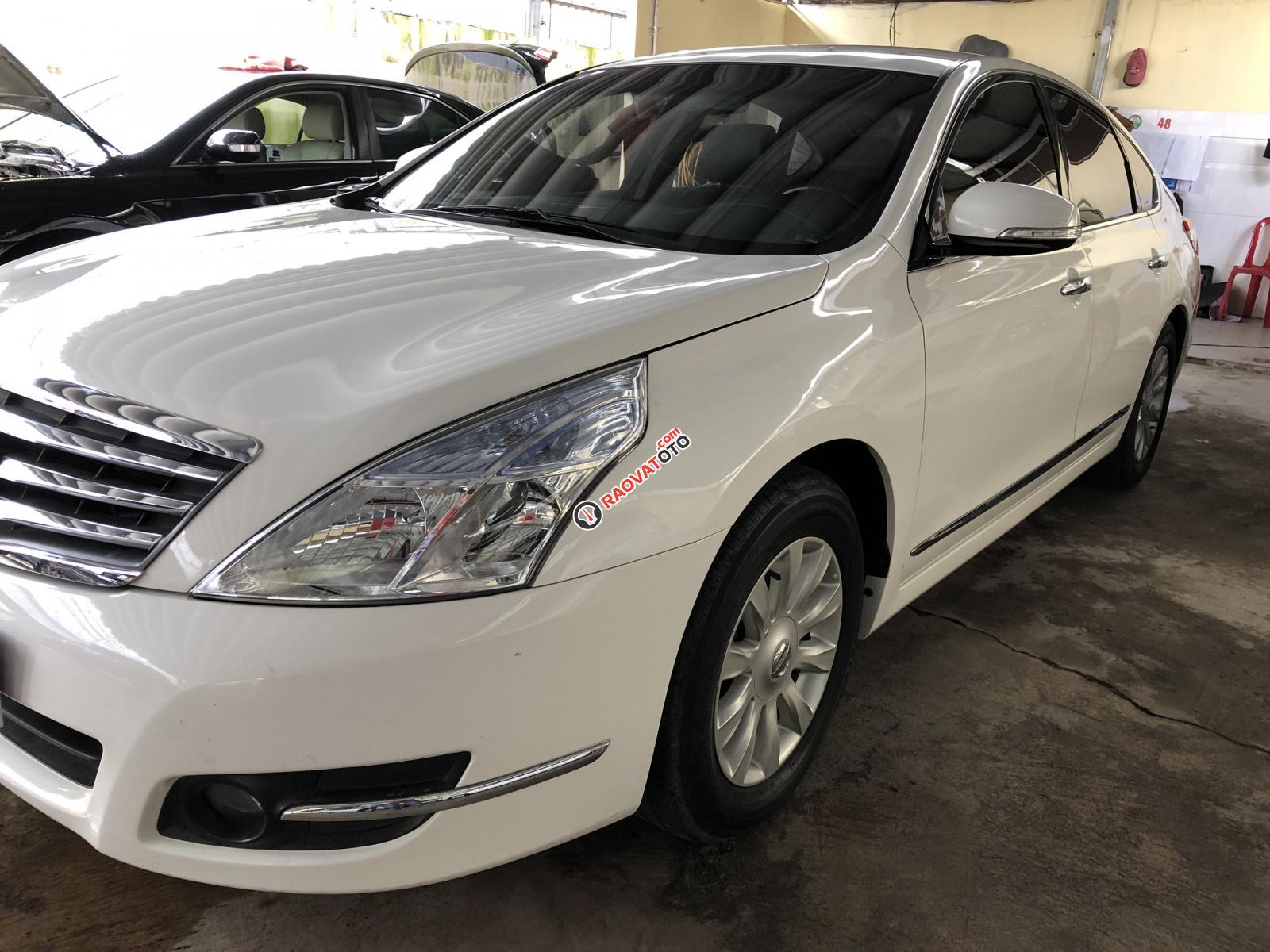 Bán Nissan Teana 2.0 2010, màu trắng-5