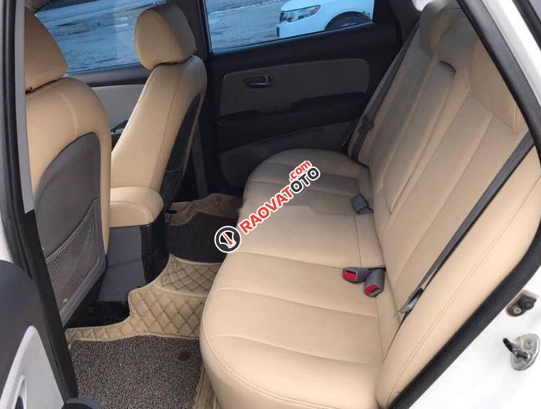 Bán Hyundai Avante MT 2011, màu trắng chính chủ, 330 triệu-2